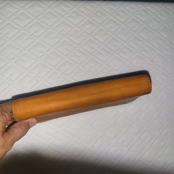 Gucci Continental Leather Long Wallet..Authentic.. - Picture 14 of 15